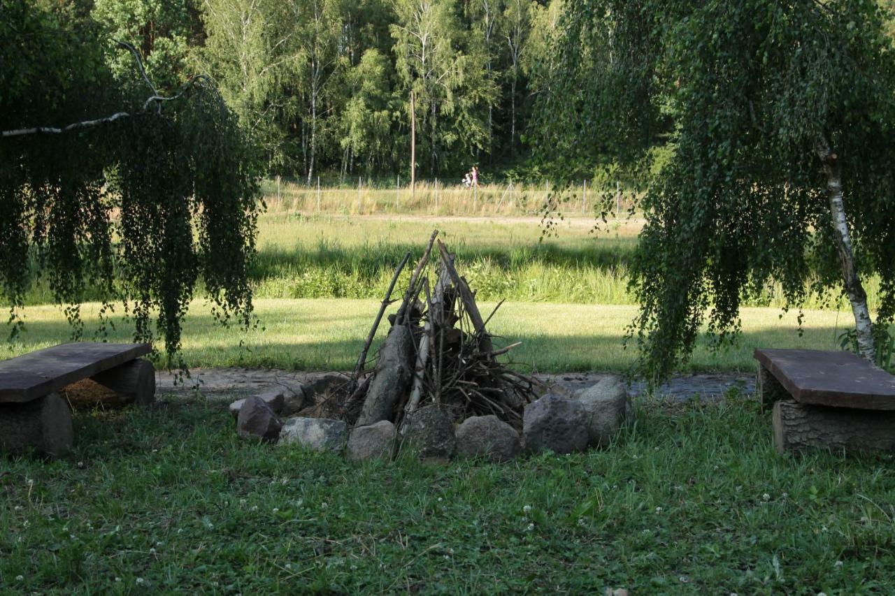 Quatro Osrodek Jezdziecki - Gospodarstwo Agroturystyczne โปเบียดยิสกา ภายนอก รูปภาพ
